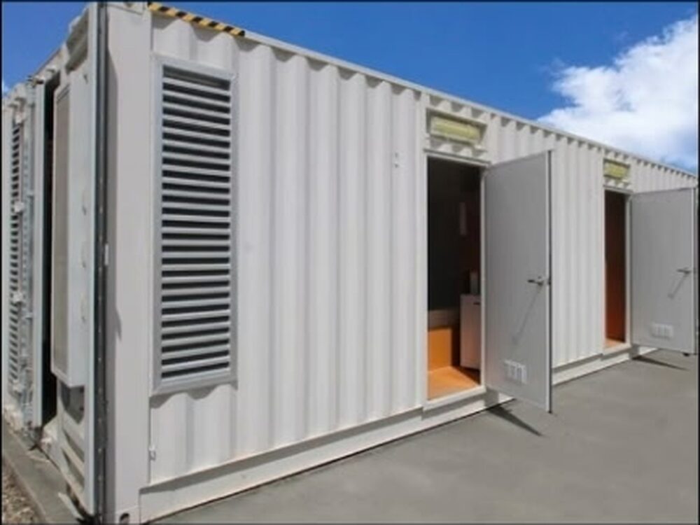 Magnum Steel white container exterior